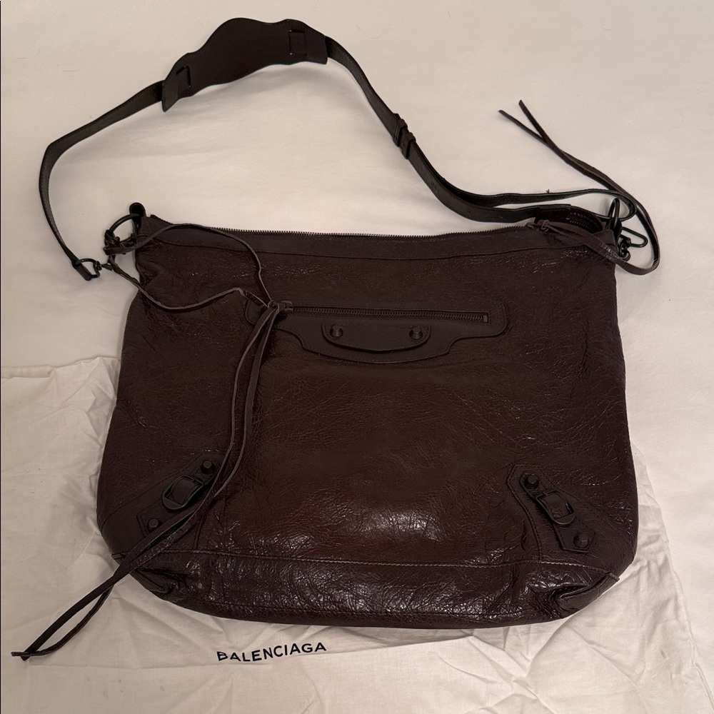 NWT Balenciaga Arena Leather Crossbody Messenger Bag Brown - Picture 2 of 11